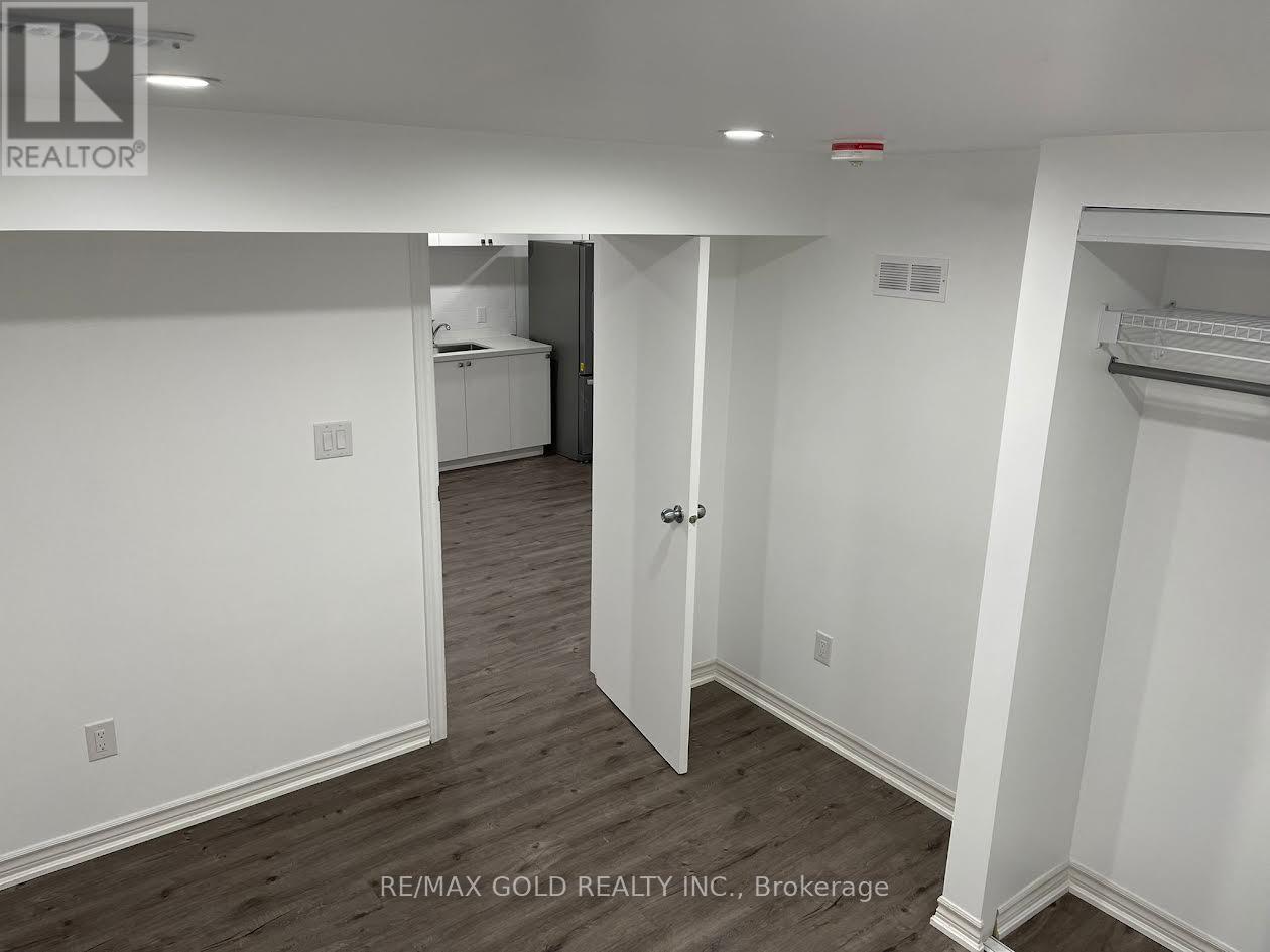 2946 Quetta Mews, Mississauga, Ontario L5N 1Z7 - Photo 9 - W12548860