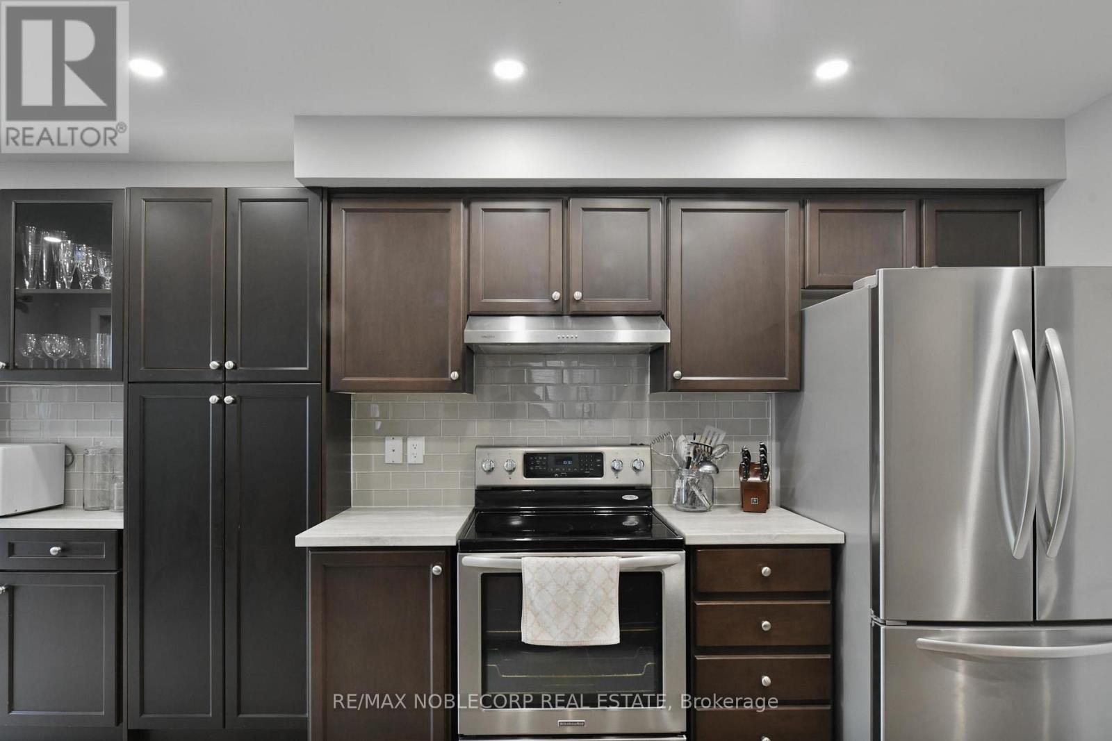 54 Long Street, Bradford West Gwillimbury, Ontario  L3Z 2A4 - Photo 10 - N12550620