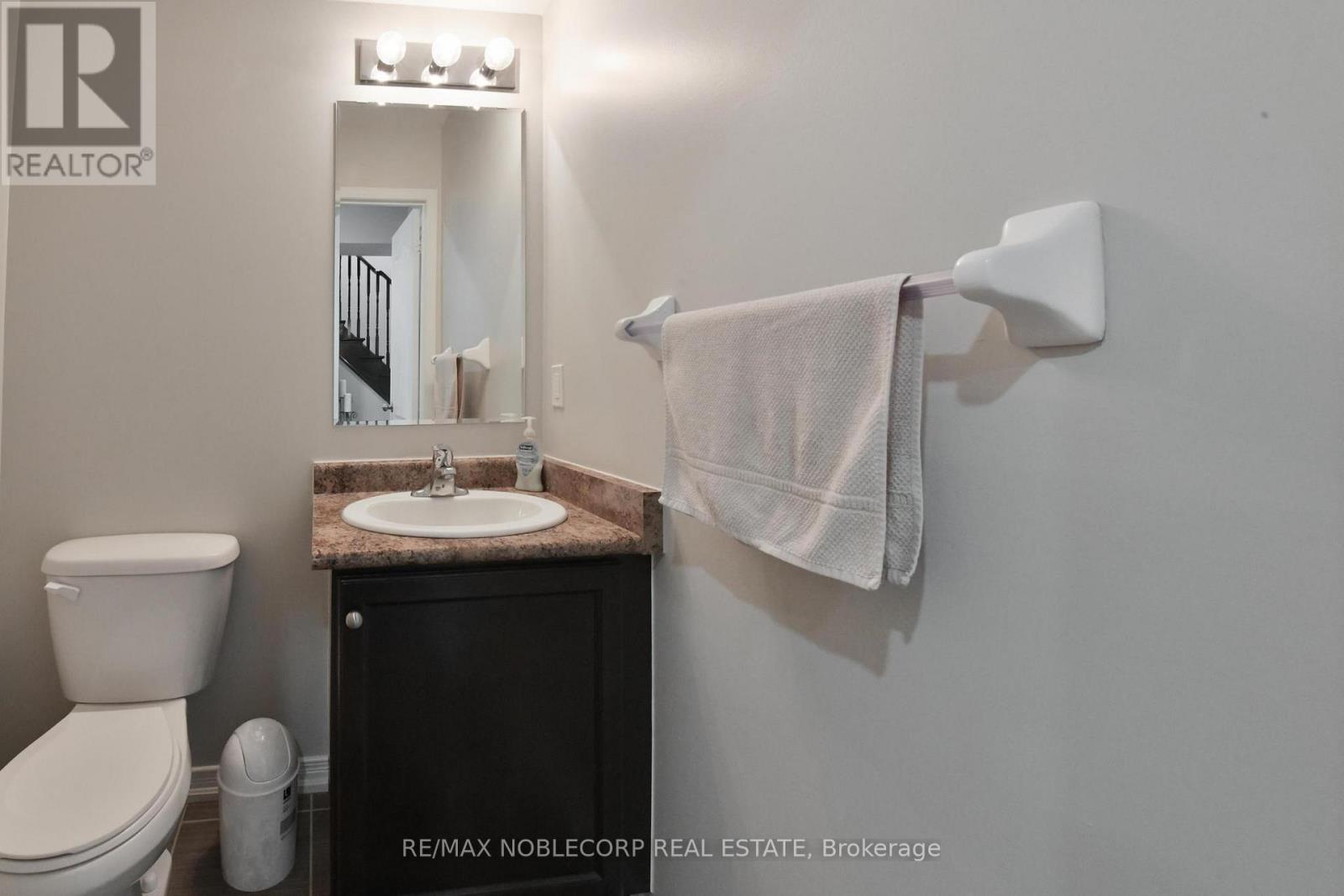 54 Long Street, Bradford West Gwillimbury, Ontario  L3Z 2A4 - Photo 16 - N12550620