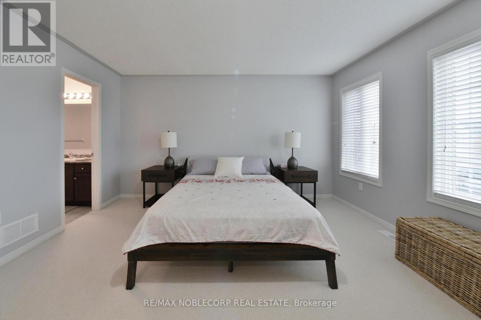 54 Long Street, Bradford West Gwillimbury, Ontario  L3Z 2A4 - Photo 18 - N12550620