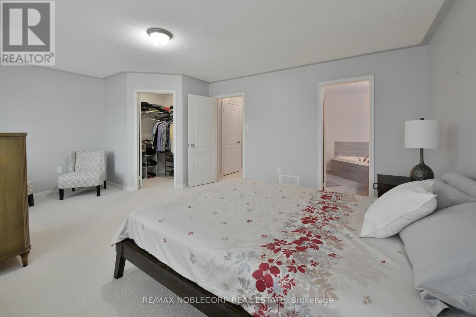 54 Long Street, Bradford West Gwillimbury, Ontario  L3Z 2A4 - Photo 19 - N12550620