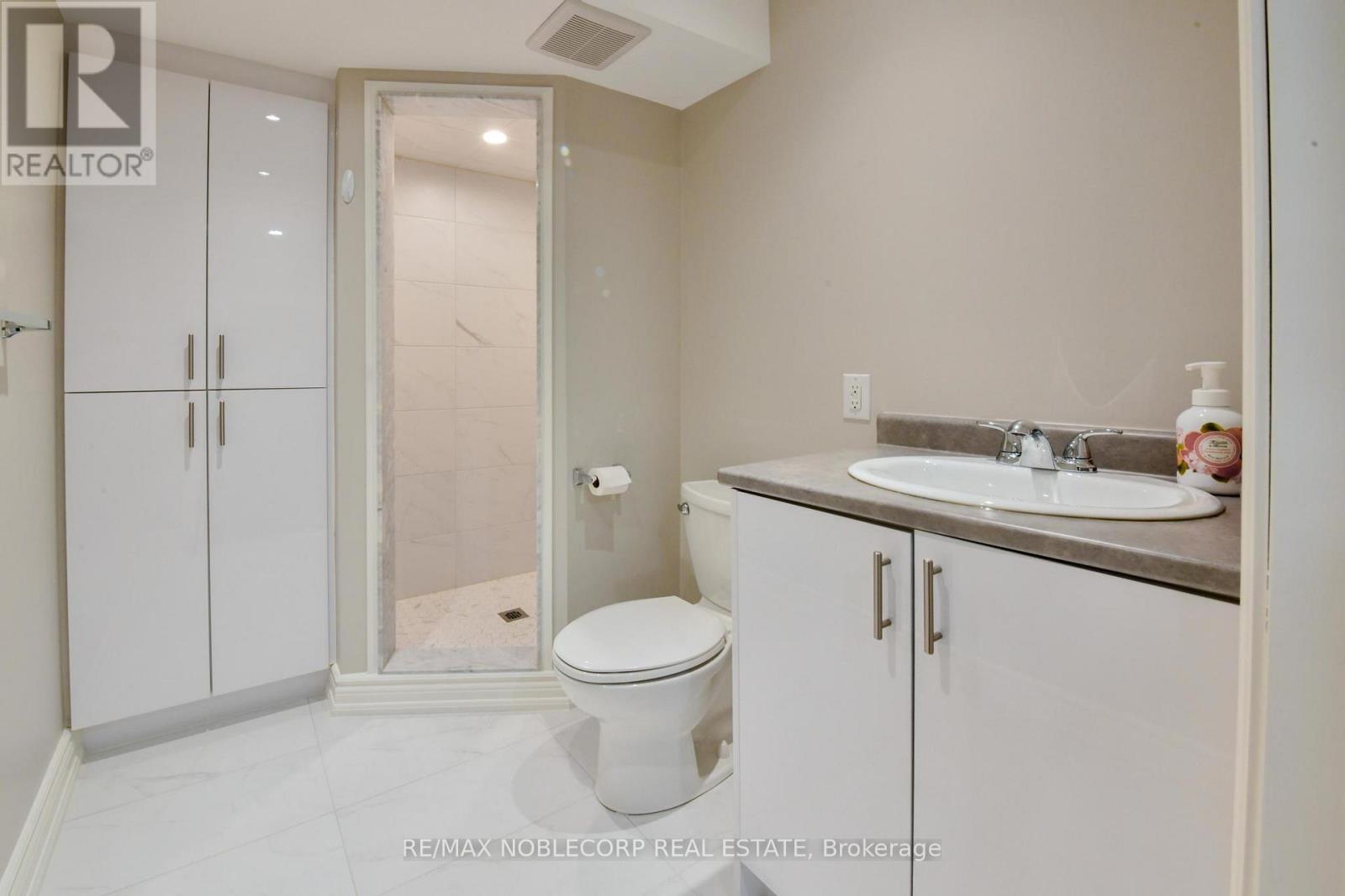 54 Long Street, Bradford West Gwillimbury, Ontario  L3Z 2A4 - Photo 33 - N12550620