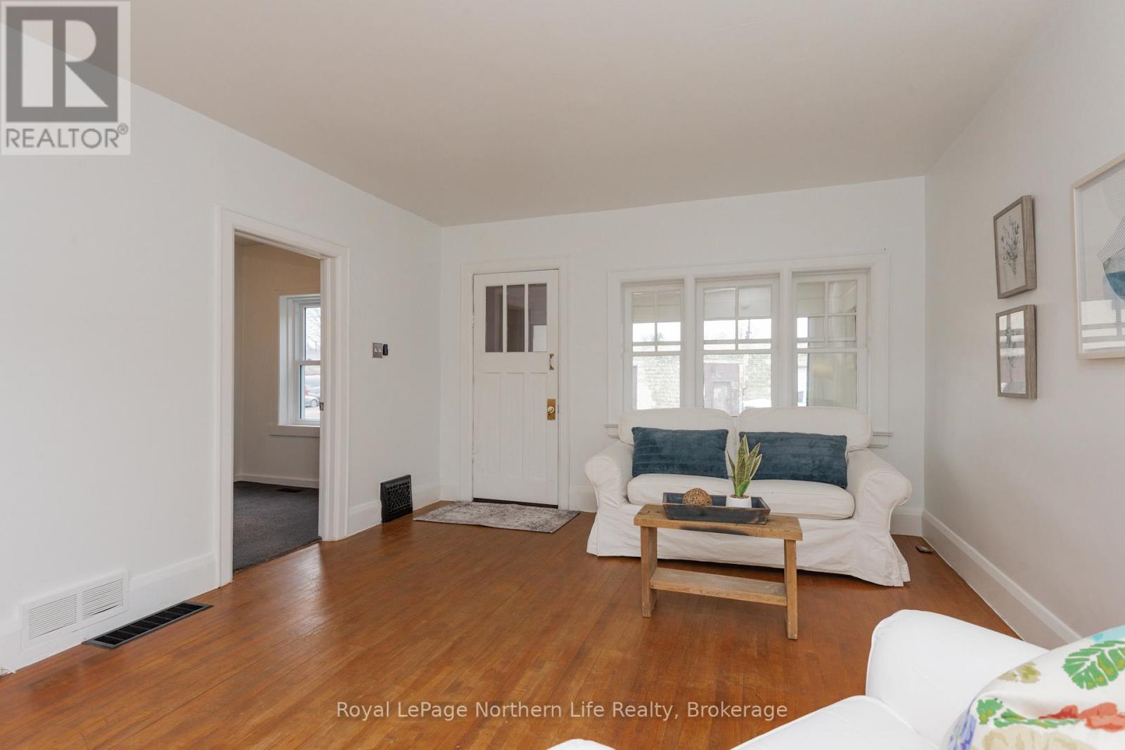 80 Lee Avenue, North Bay, Ontario  P1A 2J9 - Photo 11 - X12550692