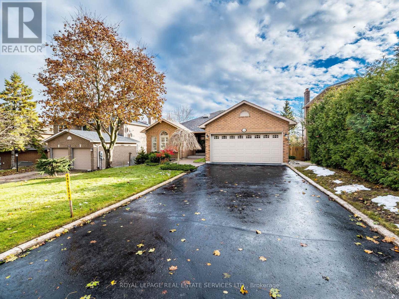 8 Macallister Court, Barrie (Letitia Heights), Ontario  L4N 7M6 - Photo 2 - S12550556