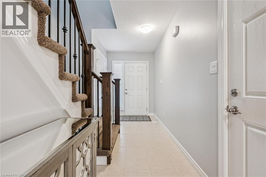 139 Couling Crescent, Guelph, Ontario  N1E 0K9 - Photo 5 - 40788695