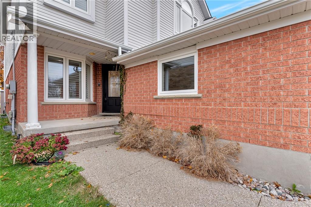 537 Windjammer Way, Waterloo, Ontario N2K 3Y5 - Photo 3 - 40788271