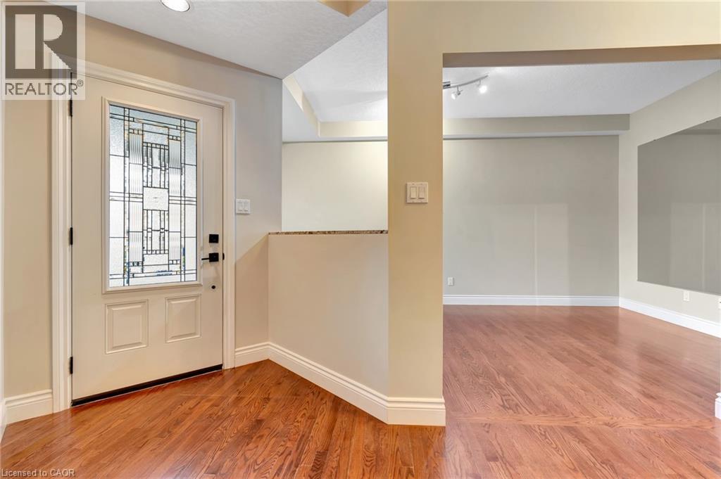 537 Windjammer Way, Waterloo, Ontario N2K 3Y5 - Photo 4 - 40788271