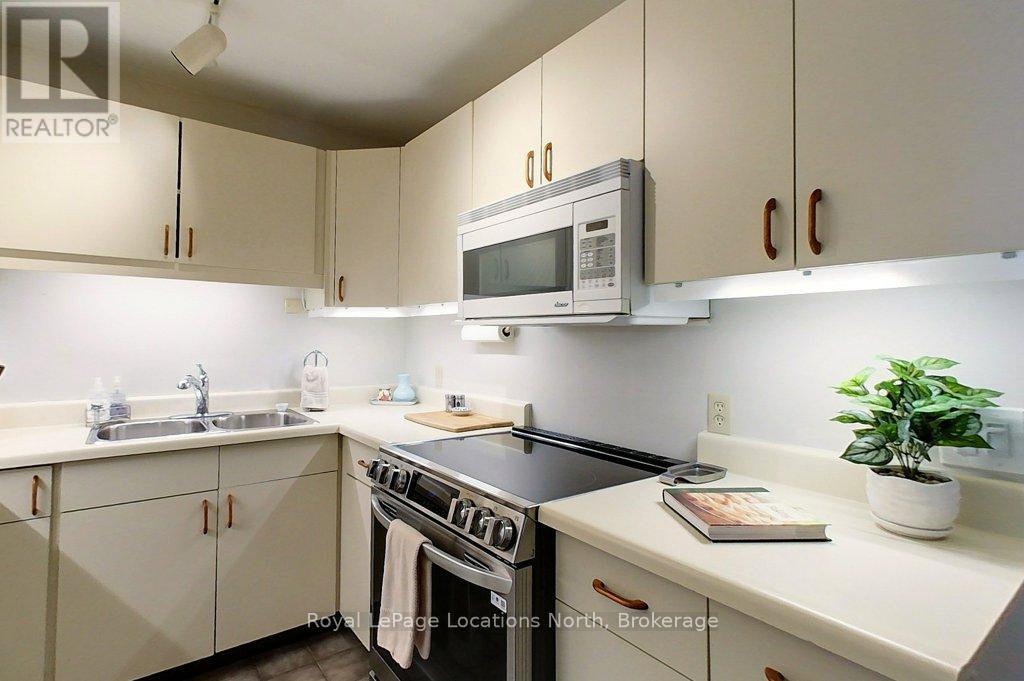 22 Trafalgar Road, Collingwood, Ontario L9Y 5G4 - Photo 13 - S12550784