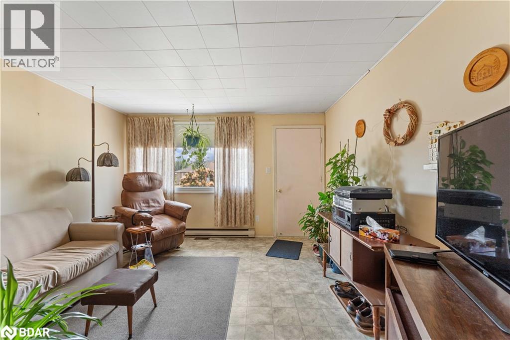 114 Malcolm Street, Angus, Ontario L0M 1B0 - Photo 11 - 40744618