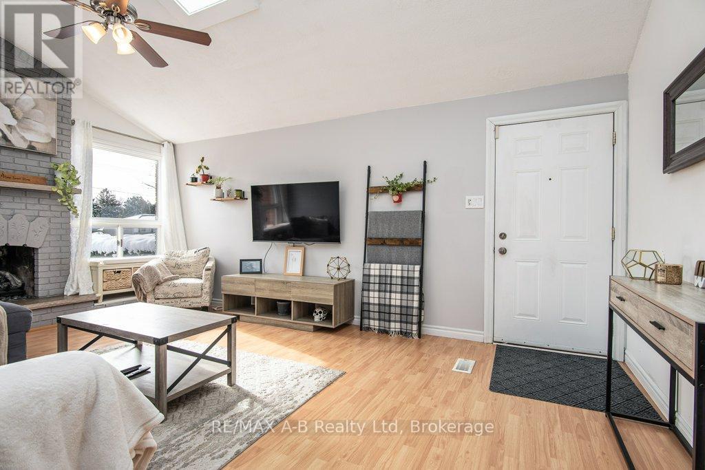 1047 Devonshire Avenue, Woodstock, Ontario N4S 5S1 - Photo 13 - X12550724