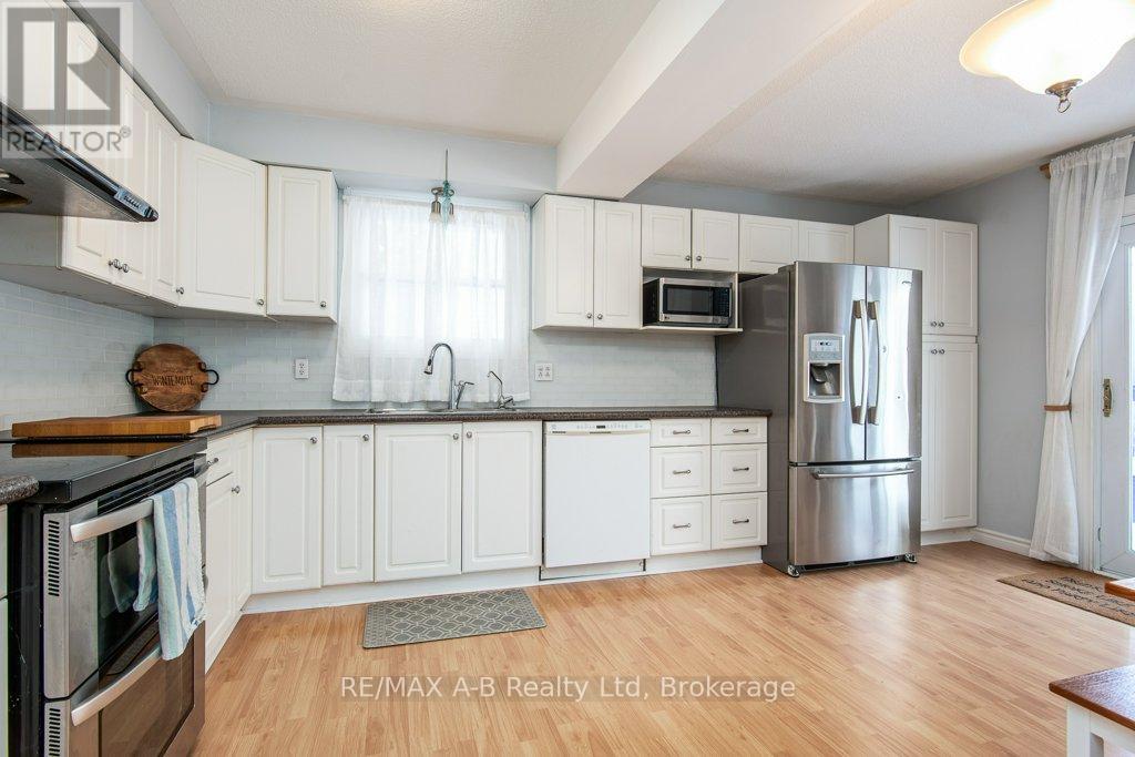 1047 Devonshire Avenue, Woodstock, Ontario N4S 5S1 - Photo 19 - X12550724