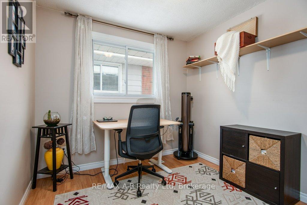 1047 Devonshire Avenue, Woodstock, Ontario N4S 5S1 - Photo 24 - X12550724