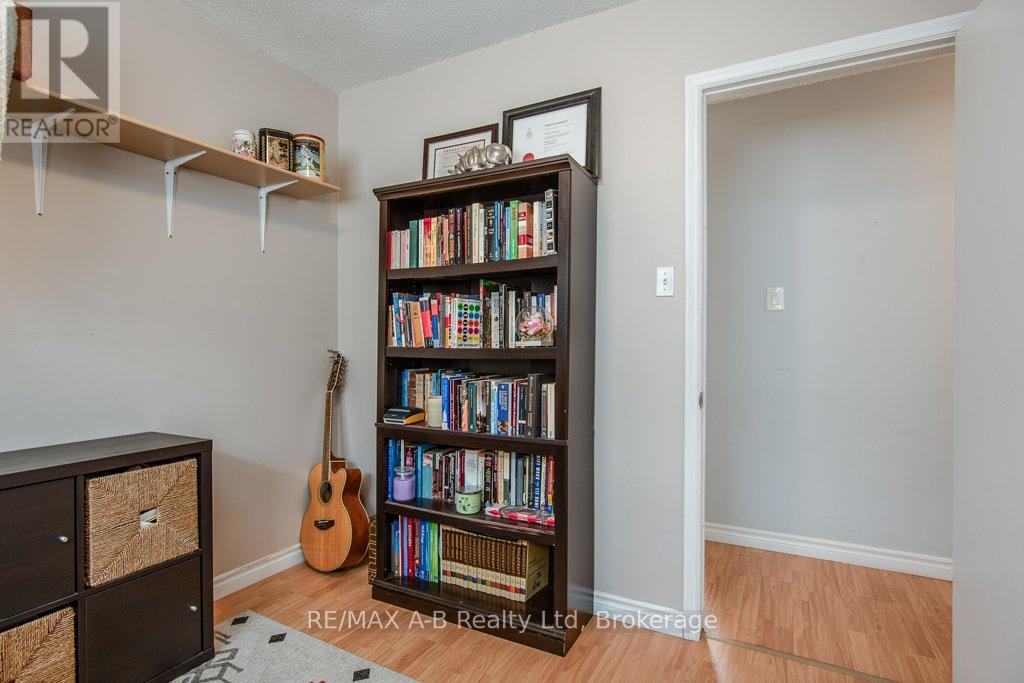 1047 Devonshire Avenue, Woodstock, Ontario N4S 5S1 - Photo 25 - X12550724