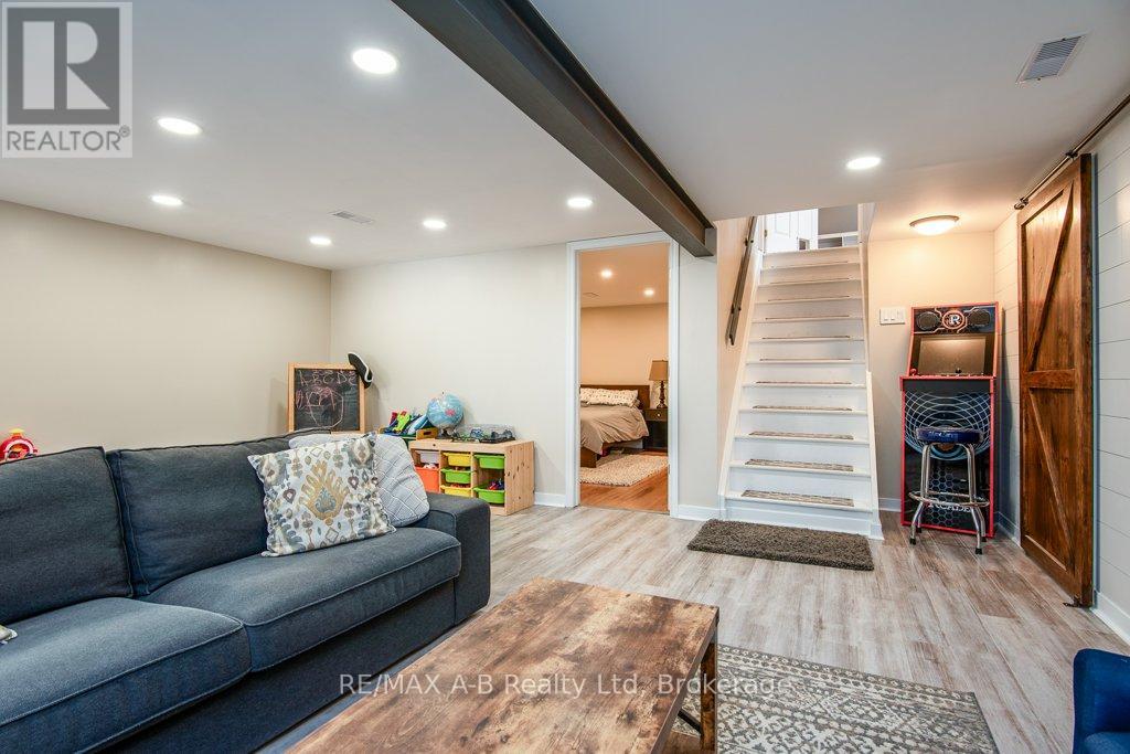 1047 Devonshire Avenue, Woodstock, Ontario N4S 5S1 - Photo 35 - X12550724