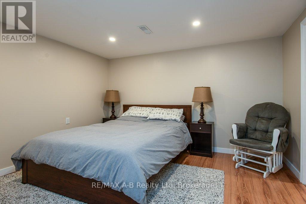 1047 Devonshire Avenue, Woodstock, Ontario N4S 5S1 - Photo 37 - X12550724