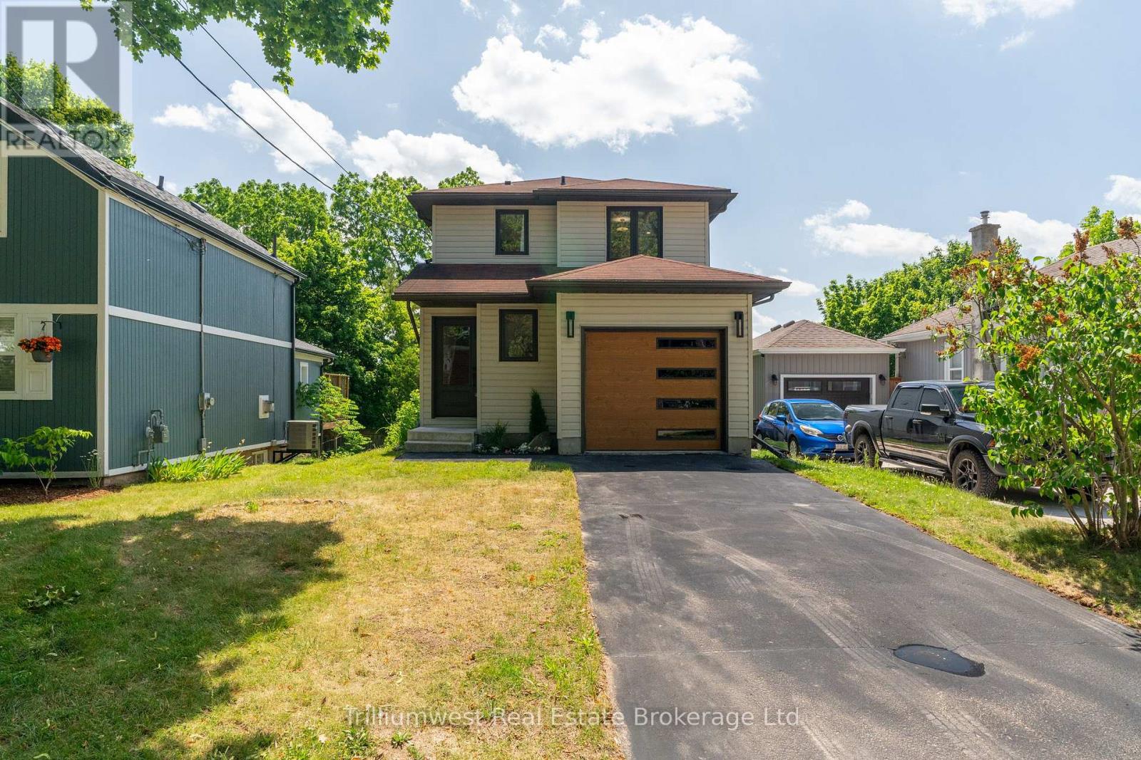 8 CHADWICK AVENUE, Guelph, Ontario