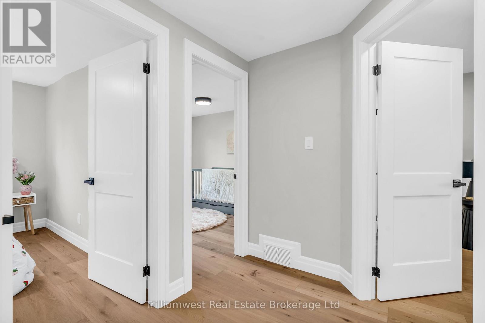 8 Chadwick Avenue, Guelph, Ontario N1H 3E4 - Photo 20 - X12550870