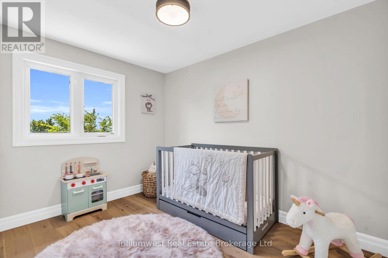 8 Chadwick Avenue, Guelph, Ontario N1H 3E4 - Photo 21 - X12550870