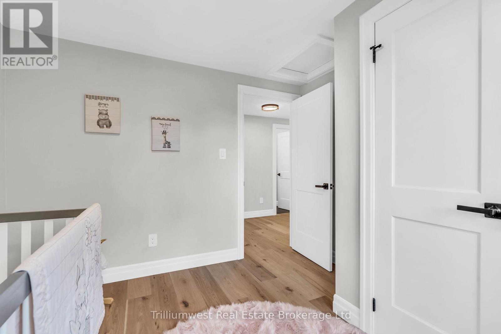 8 Chadwick Avenue, Guelph, Ontario N1H 3E4 - Photo 23 - X12550870