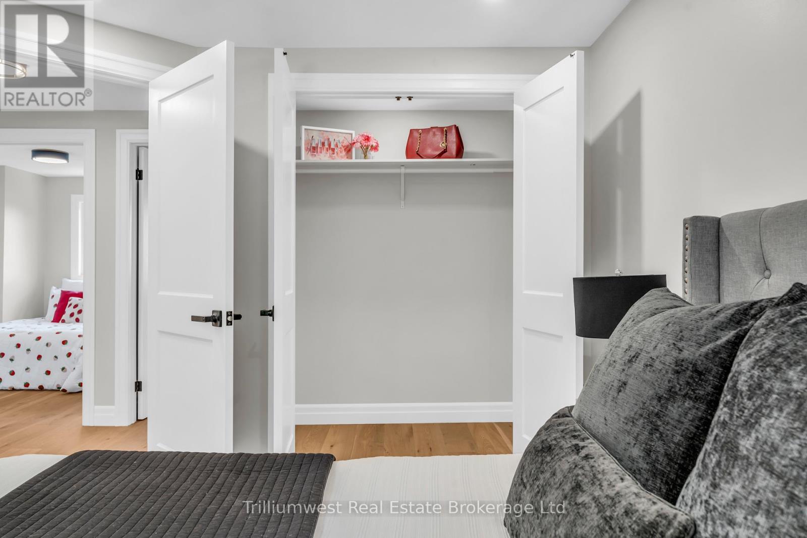 8 Chadwick Avenue, Guelph, Ontario N1H 3E4 - Photo 28 - X12550870