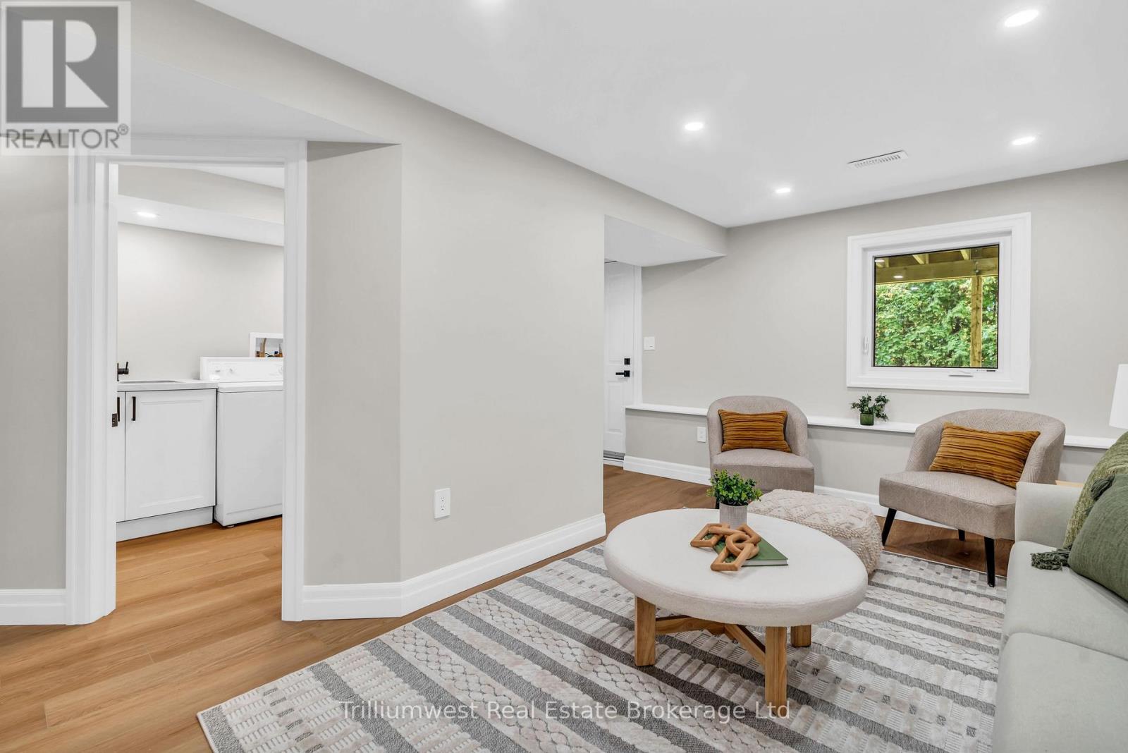 8 Chadwick Avenue, Guelph, Ontario N1H 3E4 - Photo 33 - X12550870