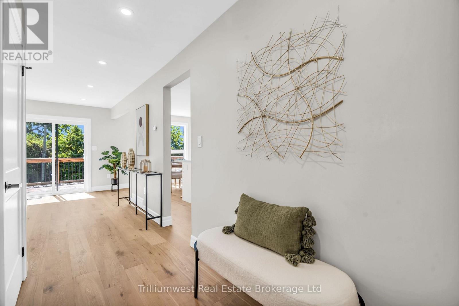 8 Chadwick Avenue, Guelph, Ontario N1H 3E4 - Photo 9 - X12550870