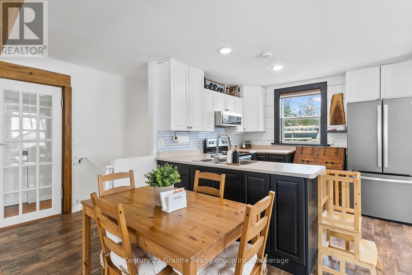 3 Lambs Lane, Kawartha Lakes, Ontario K0M 1G0 - Photo 10 - X12550920