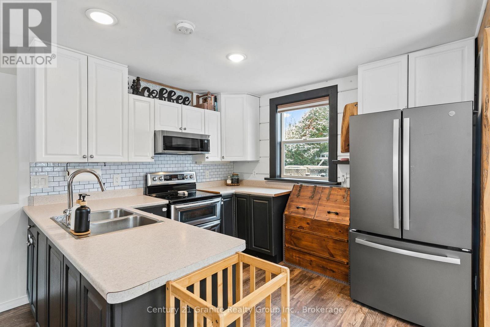 3 Lambs Lane, Kawartha Lakes, Ontario K0M 1G0 - Photo 8 - X12550920