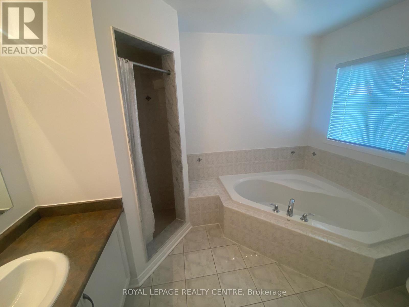 70 Charcoal Way, Brampton, Ontario  L6Y 5R9 - Photo 11 - W12550574