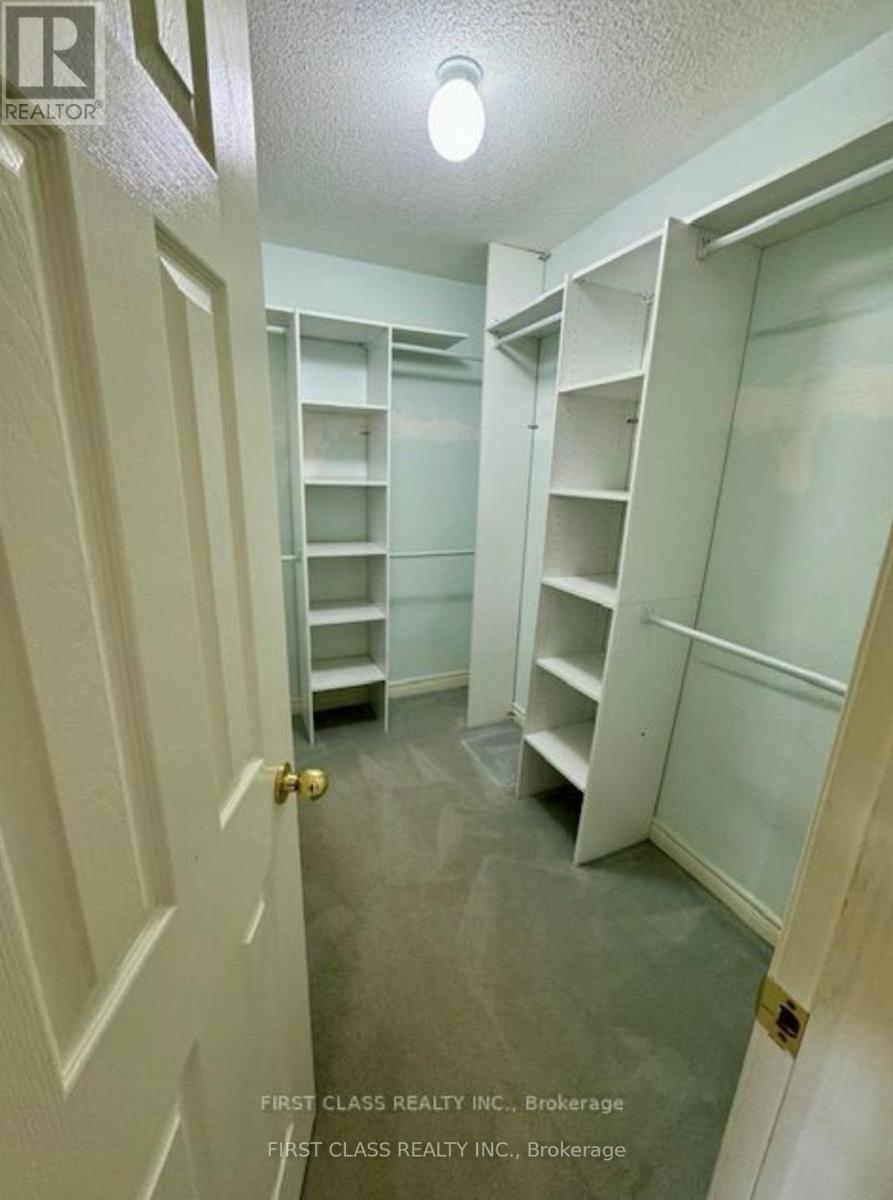 239 Dalgleish Gardens, Milton, Ontario  L9T 6Z8 - Photo 14 - W12550592