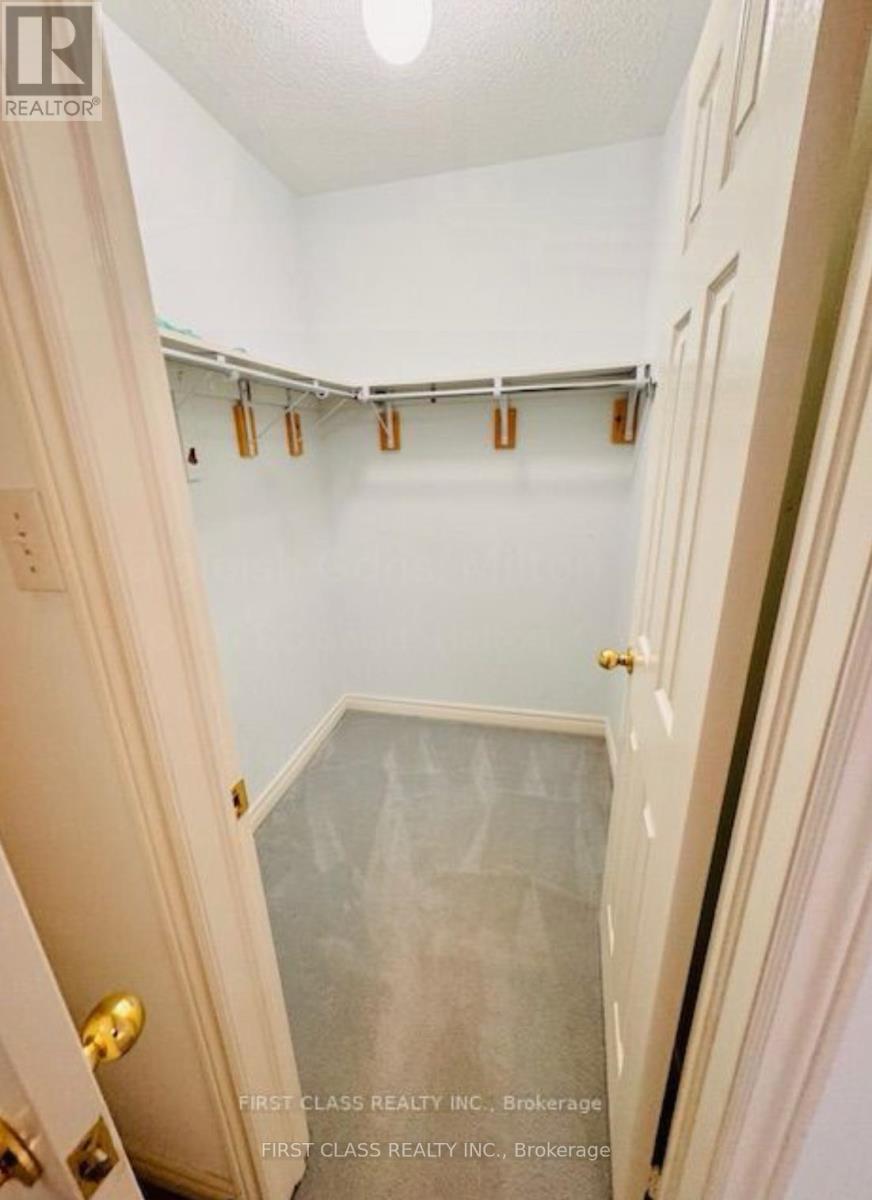 239 Dalgleish Gardens, Milton, Ontario  L9T 6Z8 - Photo 17 - W12550592