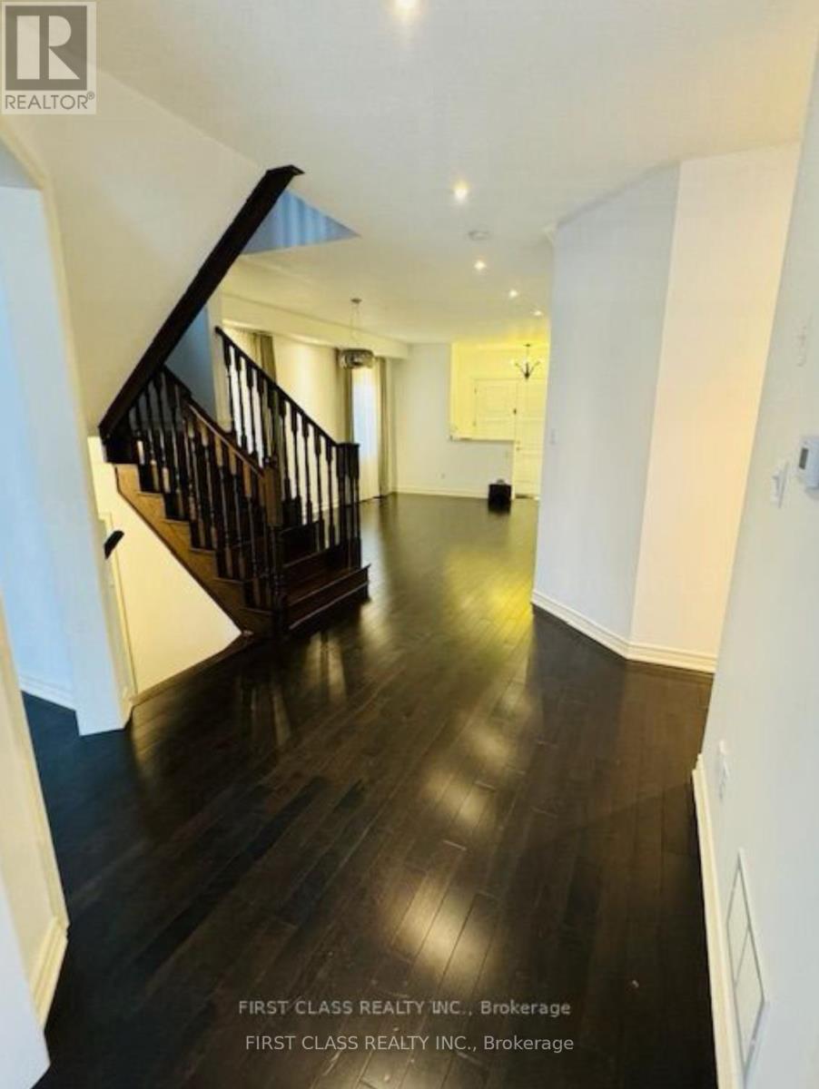 239 Dalgleish Gardens, Milton, Ontario  L9T 6Z8 - Photo 5 - W12550592