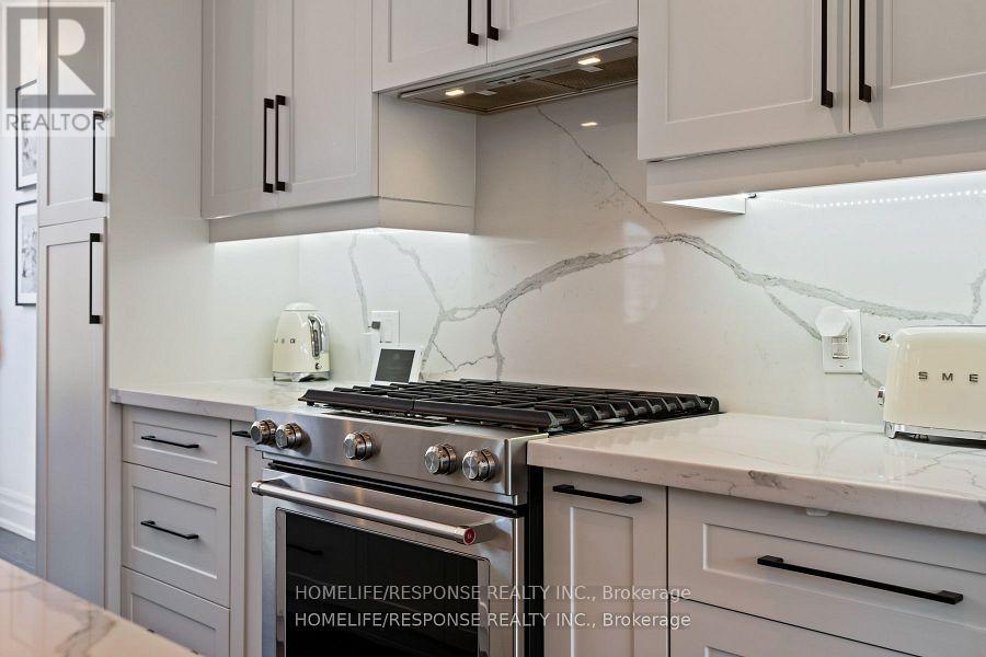 317 Westmoreland Avenue, Toronto, Ontario  M6H 3A4 - Photo 11 - W12550594