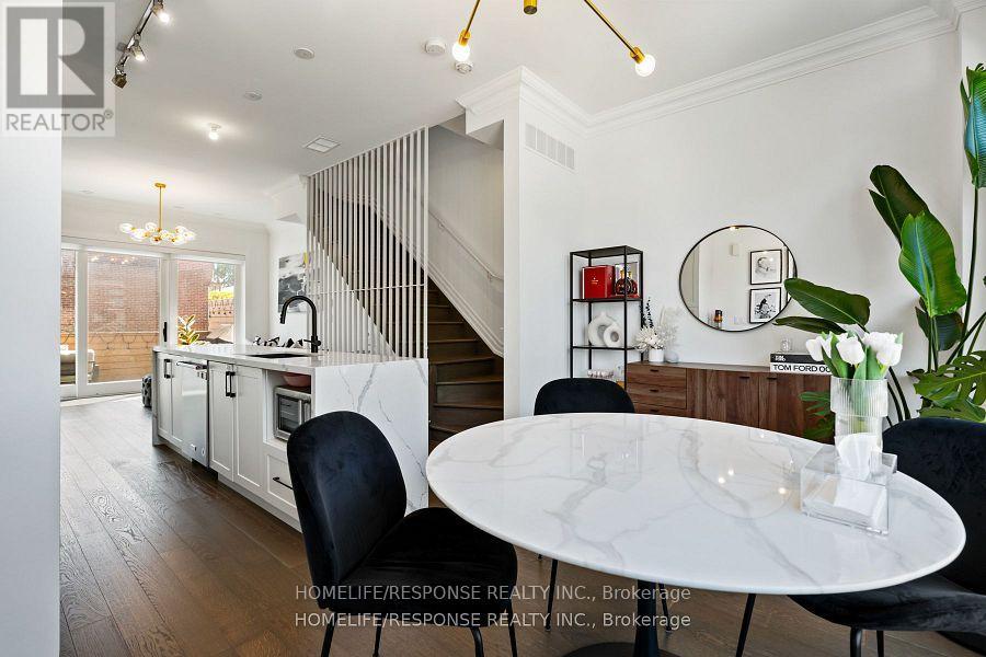 317 Westmoreland Avenue, Toronto, Ontario  M6H 3A4 - Photo 14 - W12550594