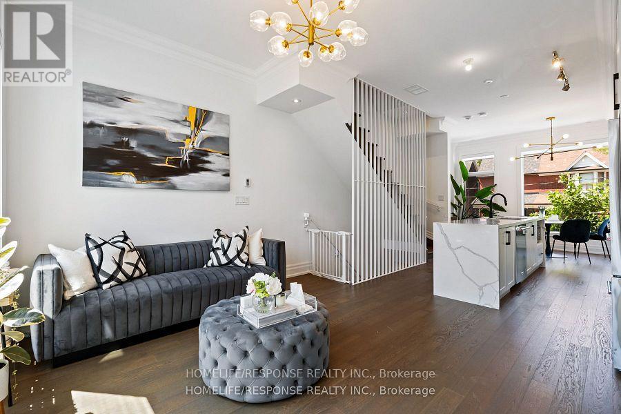 317 Westmoreland Avenue, Toronto, Ontario  M6H 3A4 - Photo 6 - W12550594