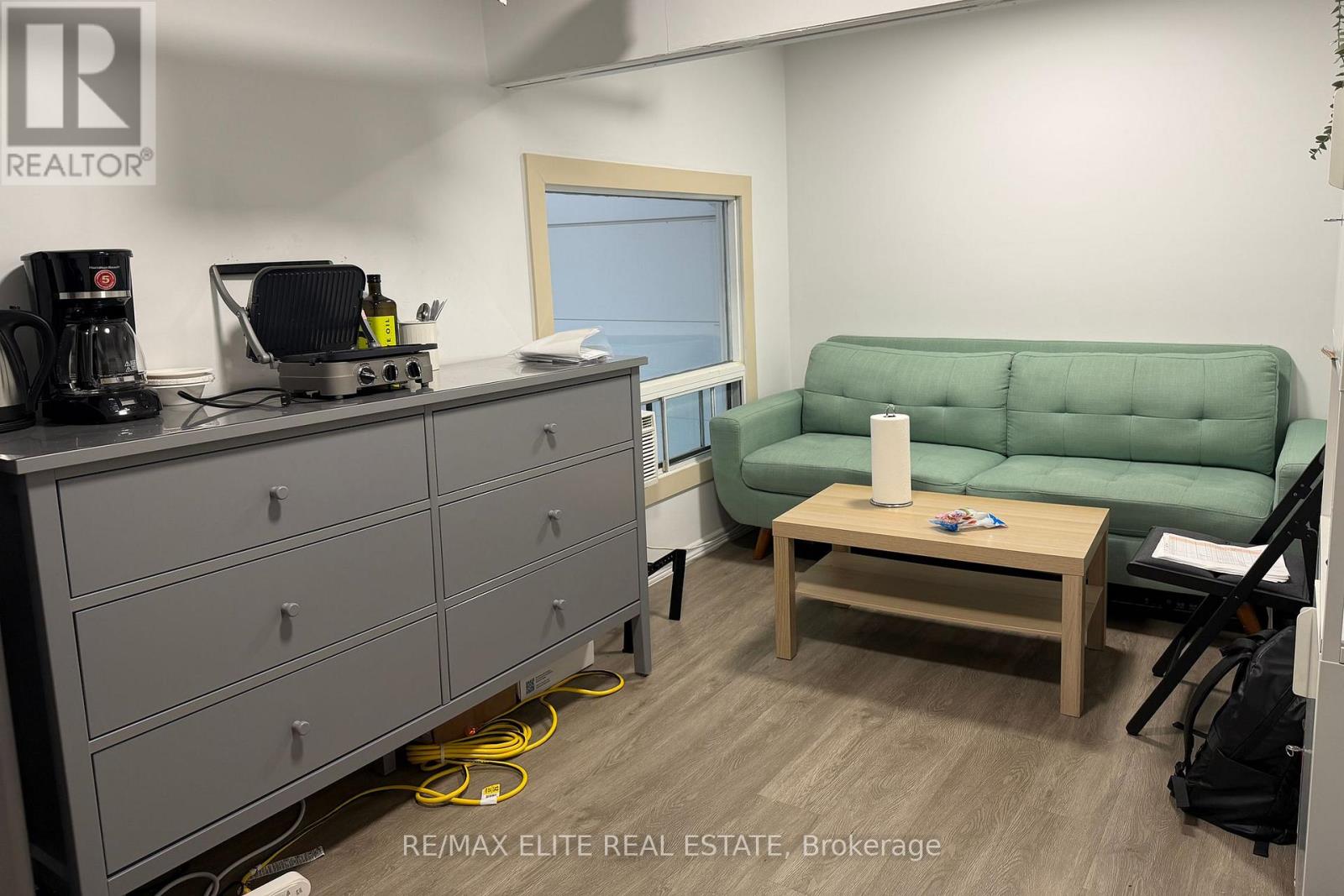 3 - 15 Milford Avenue, Toronto, Ontario  M6M 2W1 - Photo 7 - W12550602