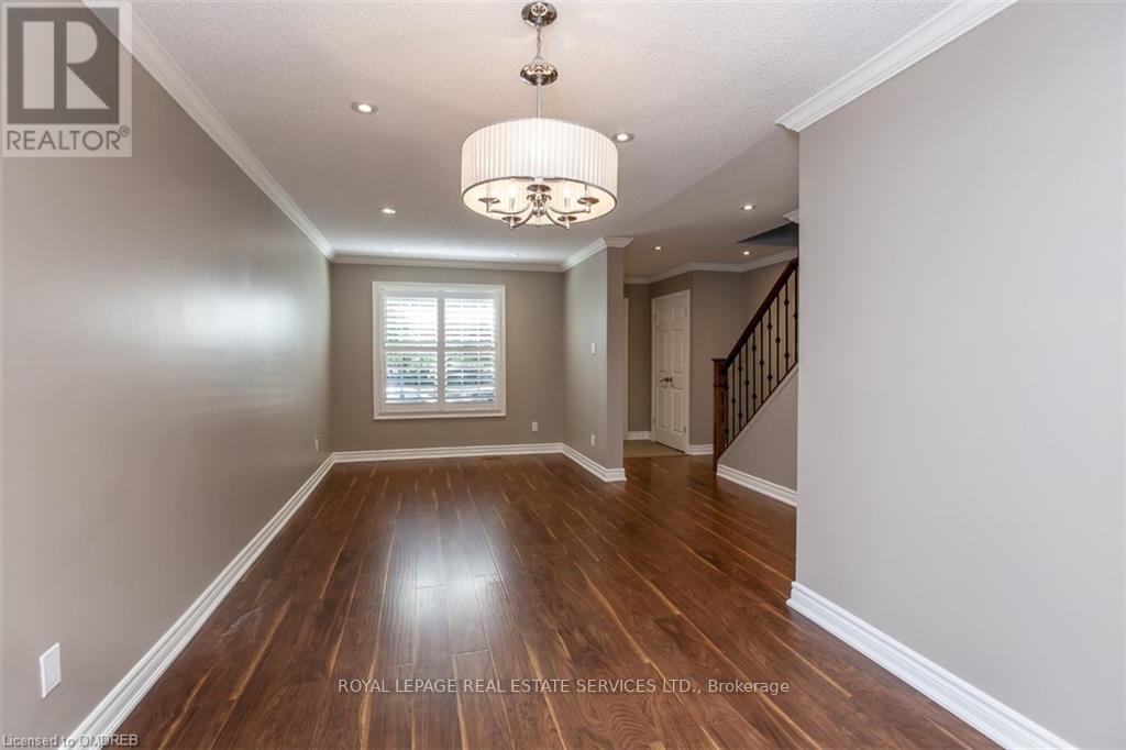 237 Ross Lane, Oakville, Ontario  L6H 5E6 - Photo 12 - W12550614