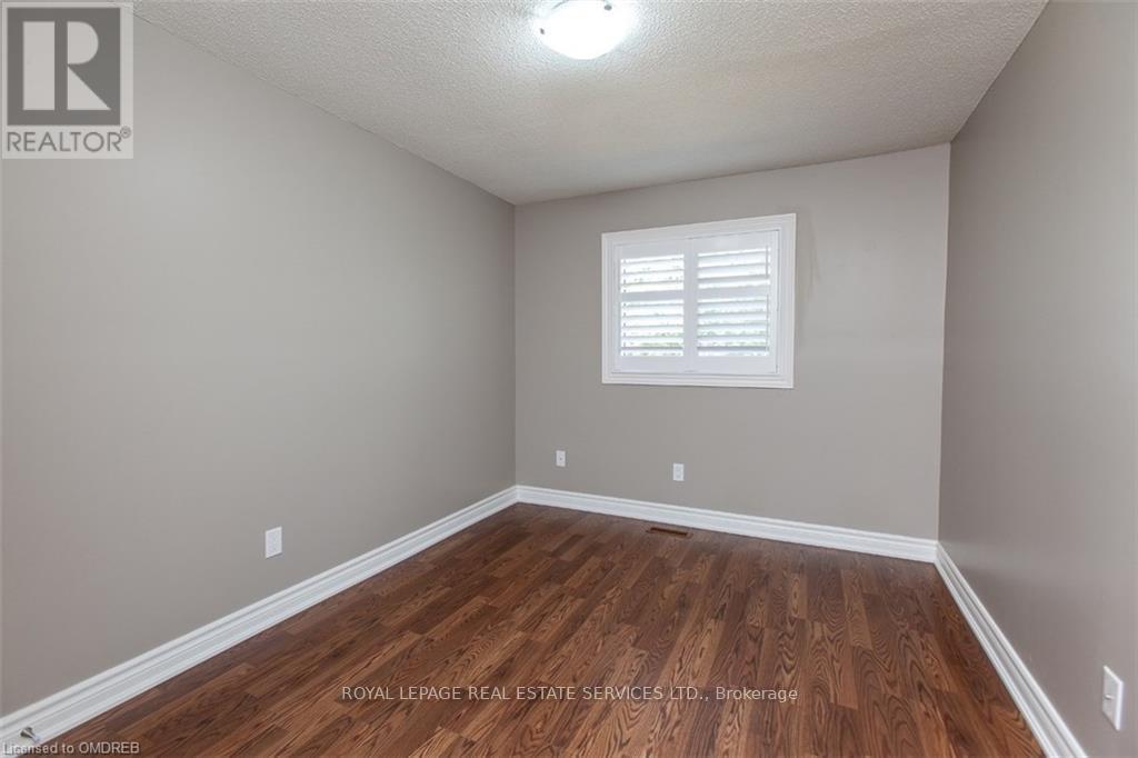 237 Ross Lane, Oakville, Ontario  L6H 5E6 - Photo 13 - W12550614