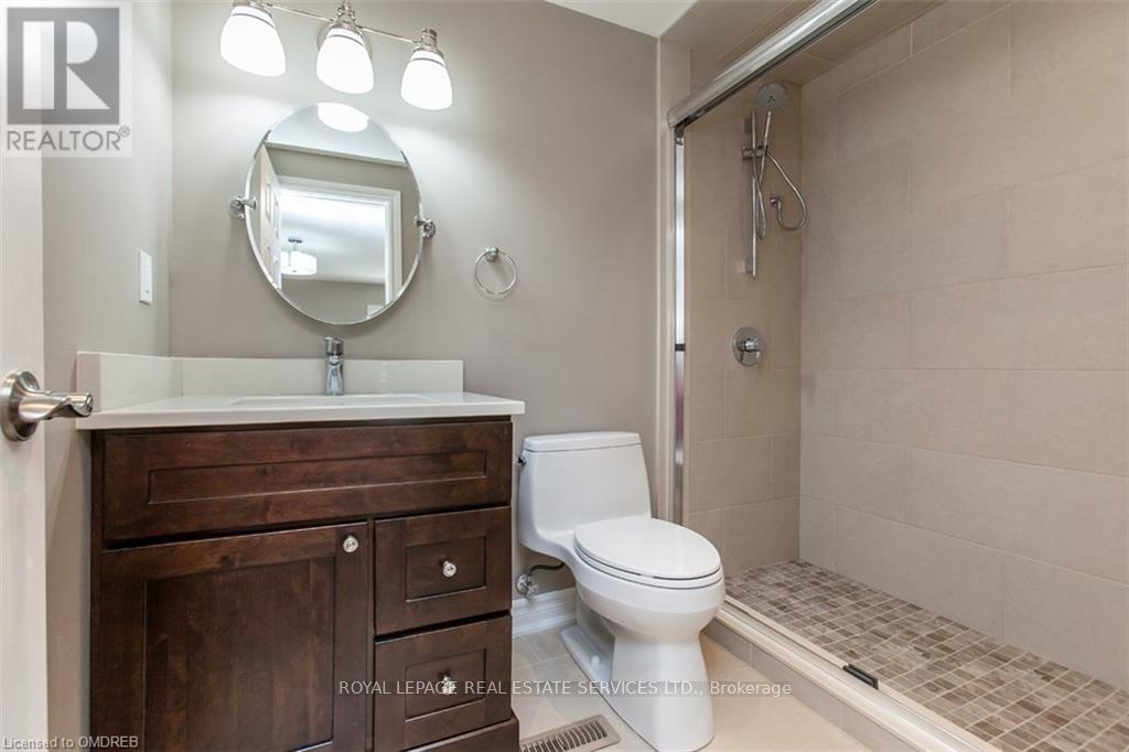 237 Ross Lane, Oakville, Ontario  L6H 5E6 - Photo 18 - W12550614