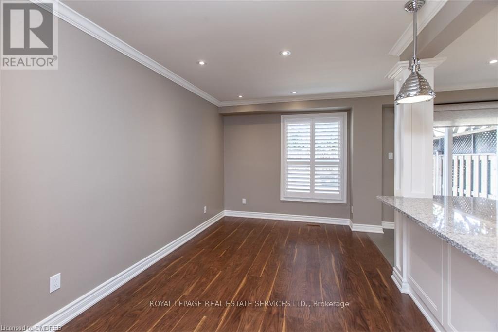 237 Ross Lane, Oakville, Ontario  L6H 5E6 - Photo 8 - W12550614