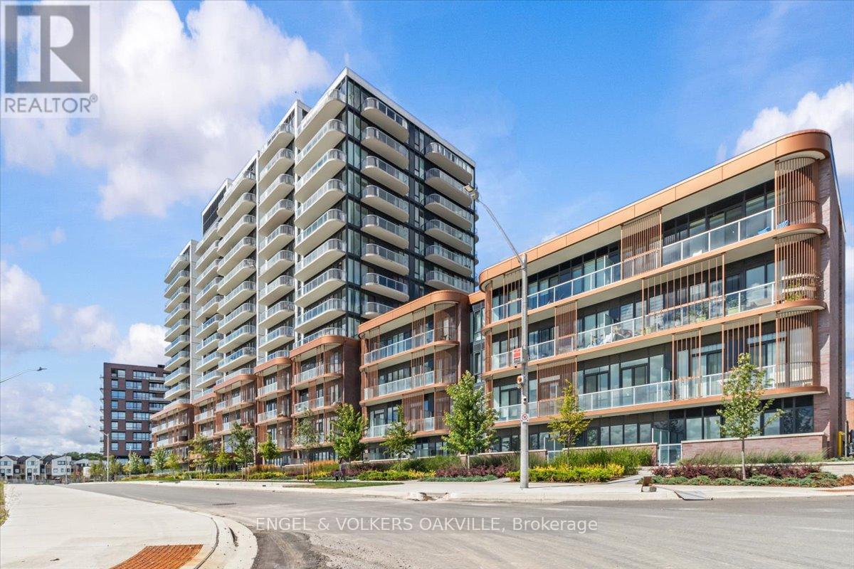 327 - 220 Missinnihe Way, Mississauga, Ontario  L5H 0A9 - Photo 3 - W12550624