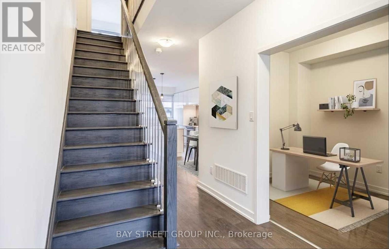 219 Huguenot Road, Oakville, Ontario  L6H 7C3 - Photo 16 - W12550648