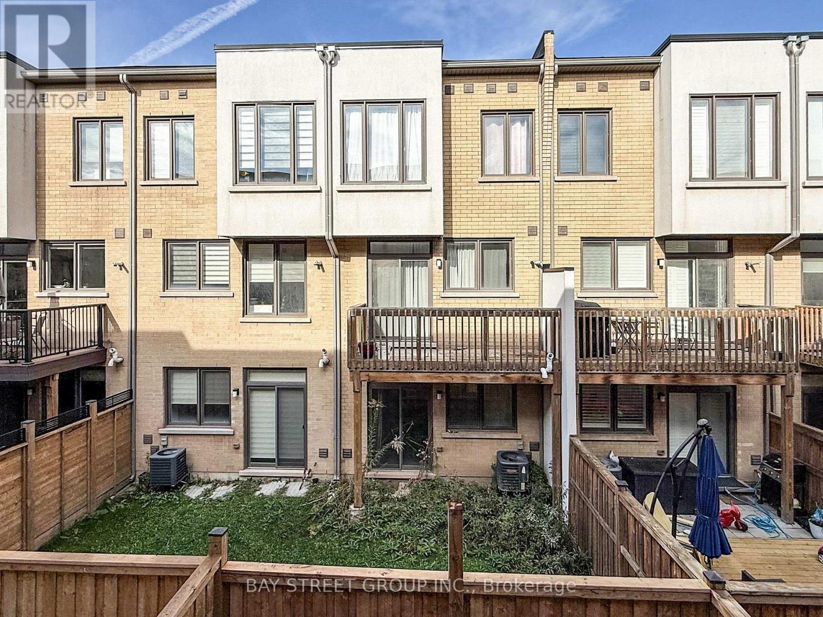 219 Huguenot Road, Oakville, Ontario  L6H 7C3 - Photo 40 - W12550648