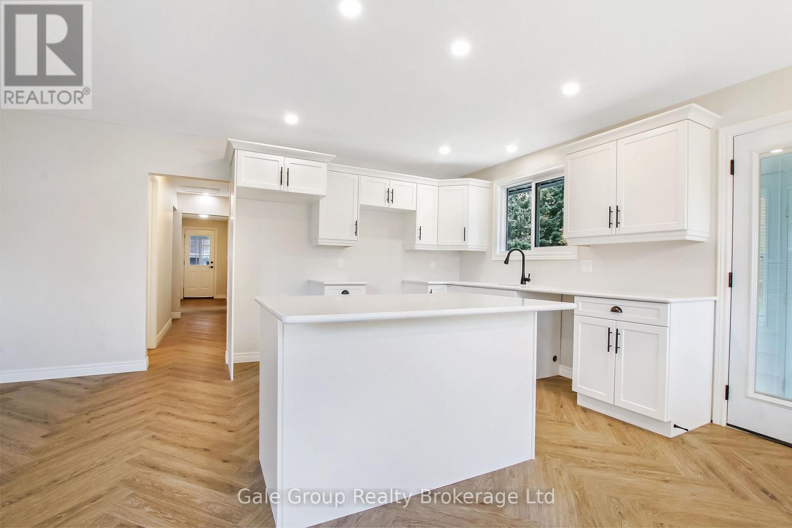 10 Clubhouse Road, Norfolk, Ontario  N0E 1T0 - Photo 10 - X12550756