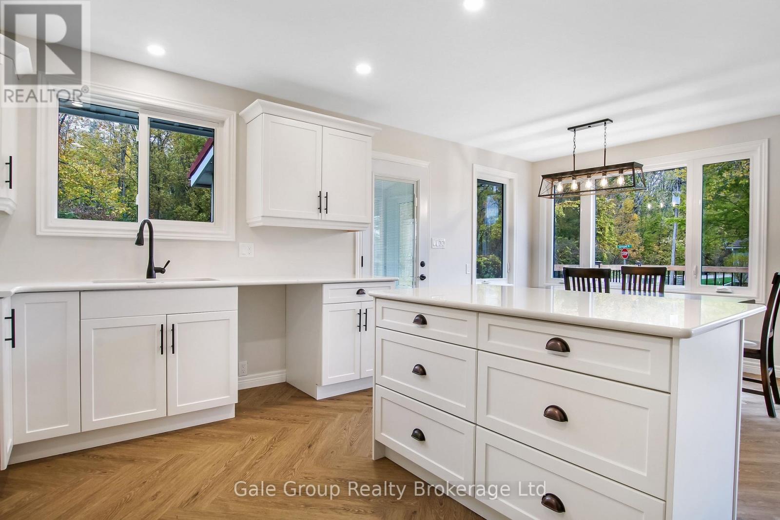 10 Clubhouse Road, Norfolk, Ontario  N0E 1T0 - Photo 12 - X12550756