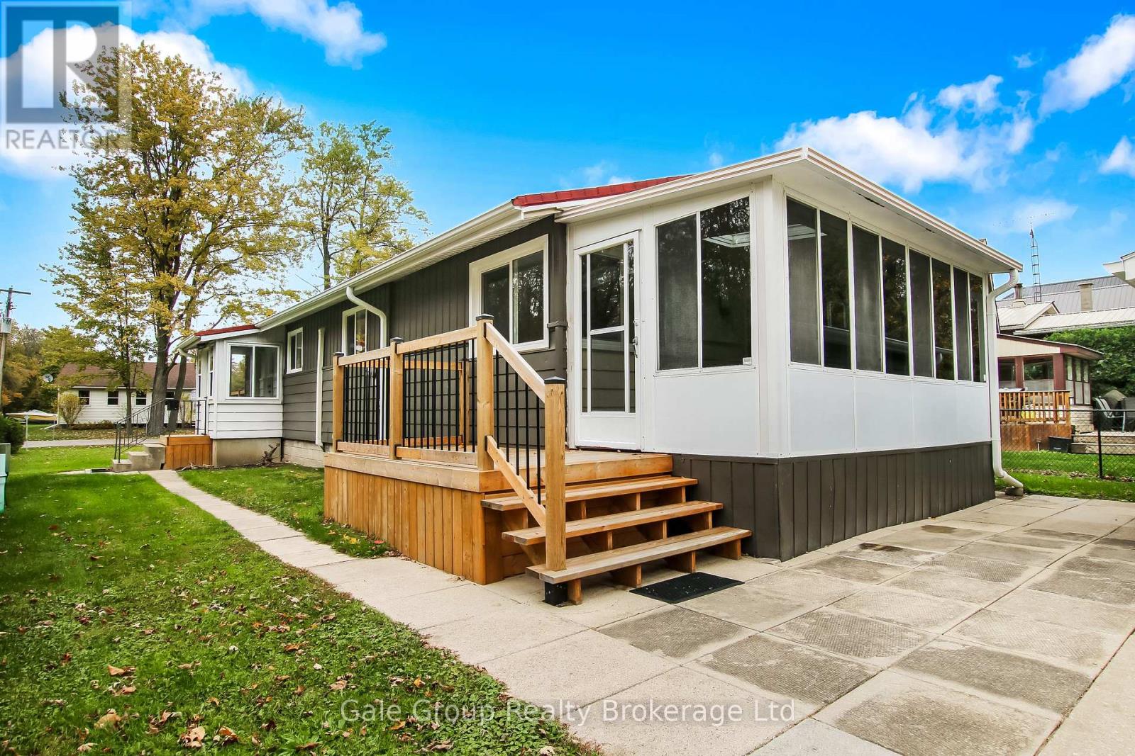 10 Clubhouse Road, Norfolk, Ontario  N0E 1T0 - Photo 6 - X12550756