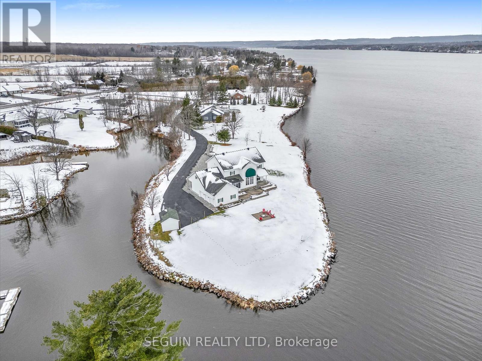 3519 Front Road, East Hawkesbury, Ontario K6A 2R2 - Photo 6 - X12550738