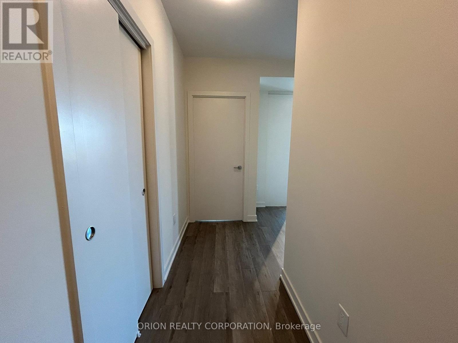 715 - 212 King William Street, Hamilton, Ontario  L8R 0A7 - Photo 2 - X12550568