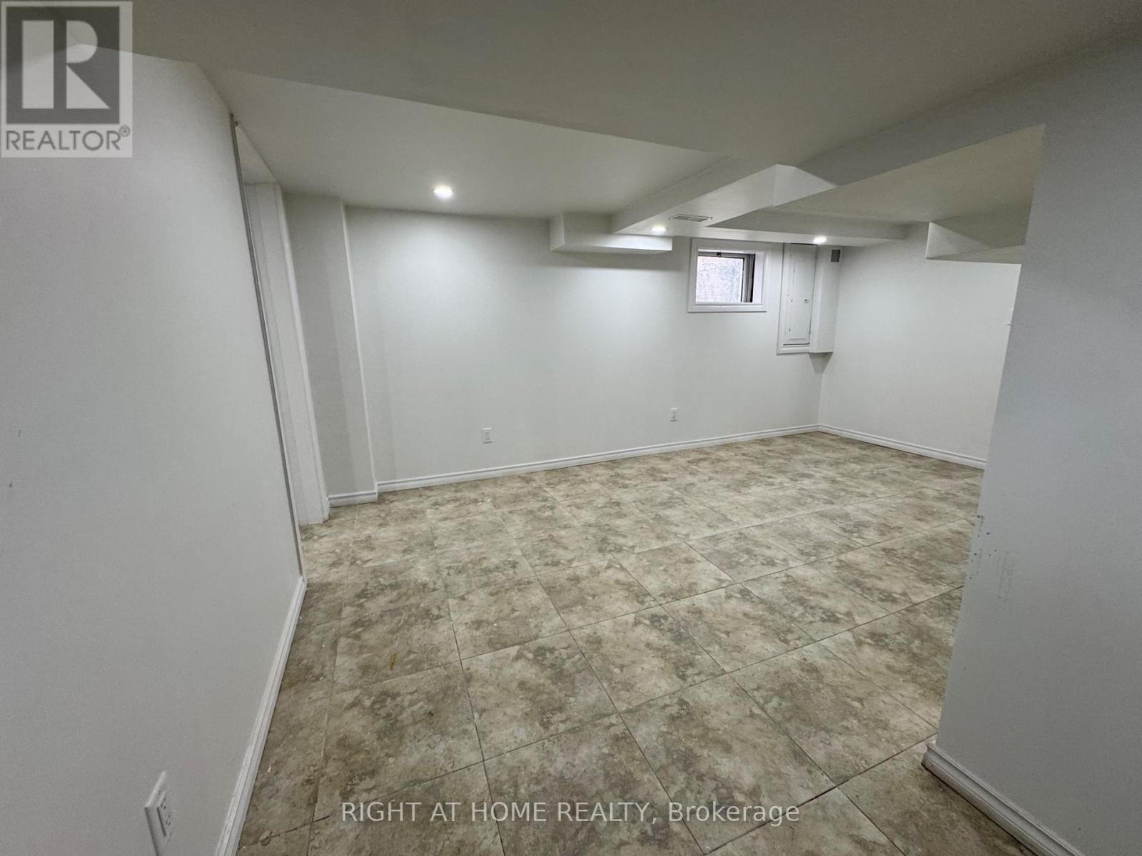 Bsmnt - 1395 Dougall Avenue, Windsor, Ontario  N8X 1R6 - Photo 6 - X12550628