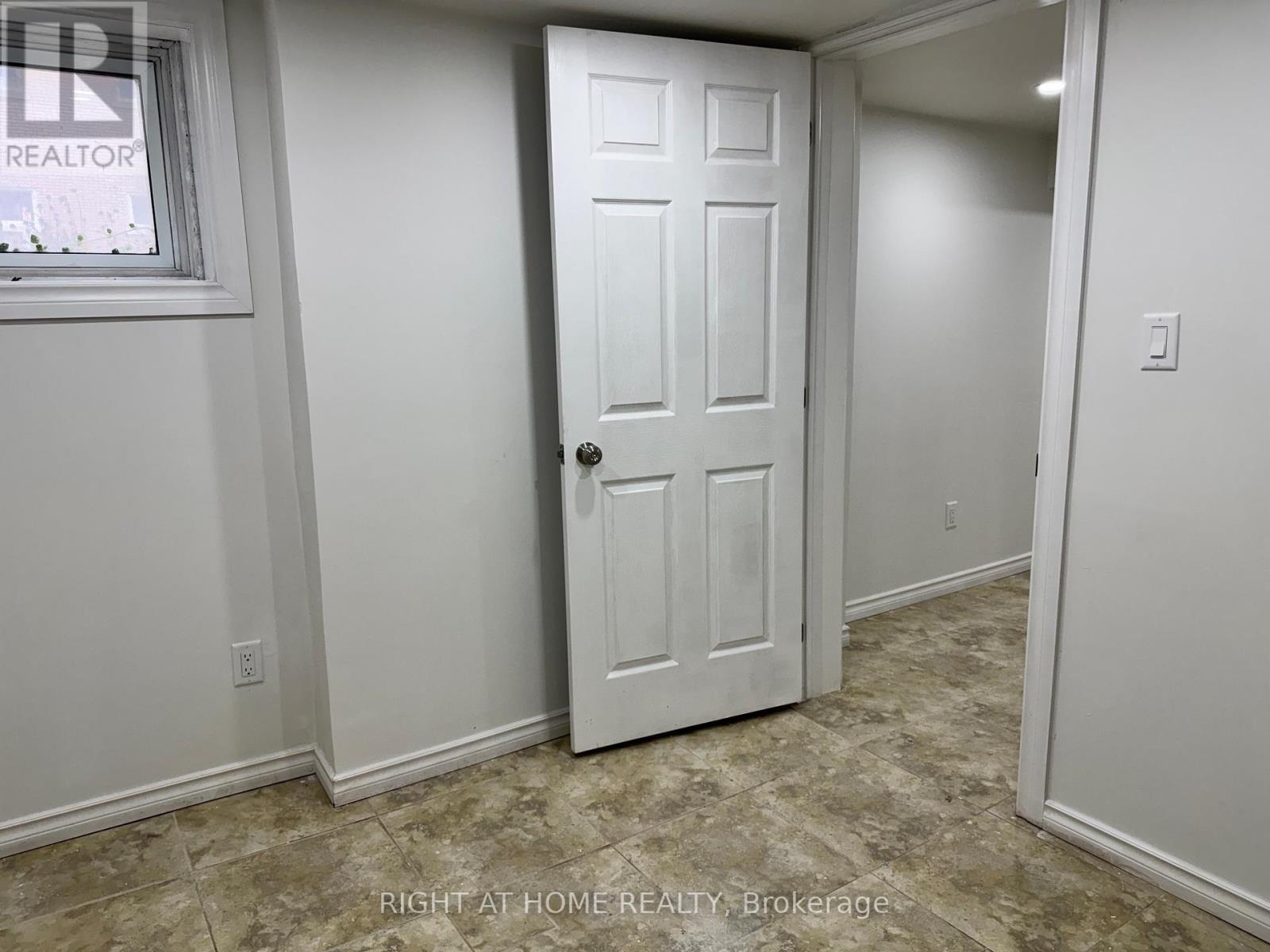 Bsmnt - 1395 Dougall Avenue, Windsor, Ontario  N8X 1R6 - Photo 8 - X12550628